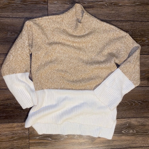 •NEW!• Michael Kors two tone sweater - Picture 6 of 11